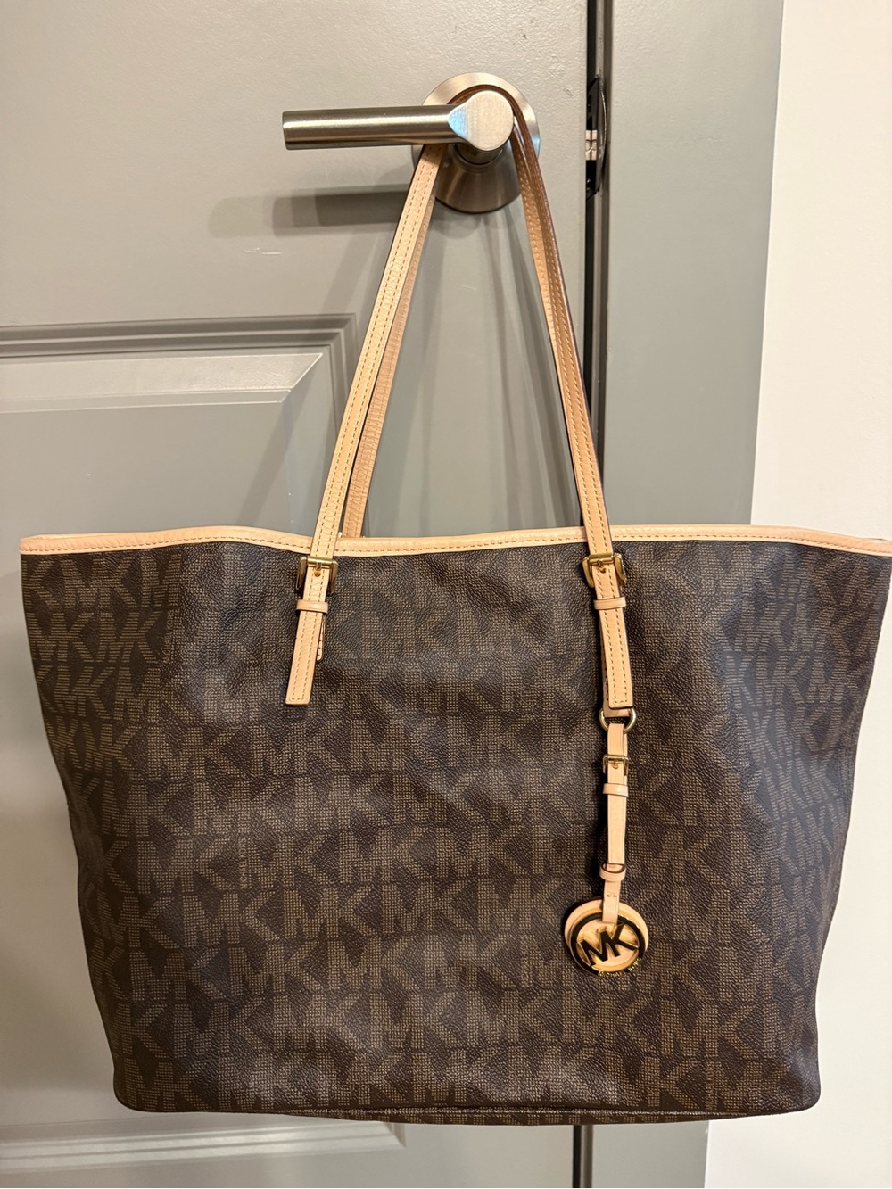 Michael Kors Jet Set Travel Tote